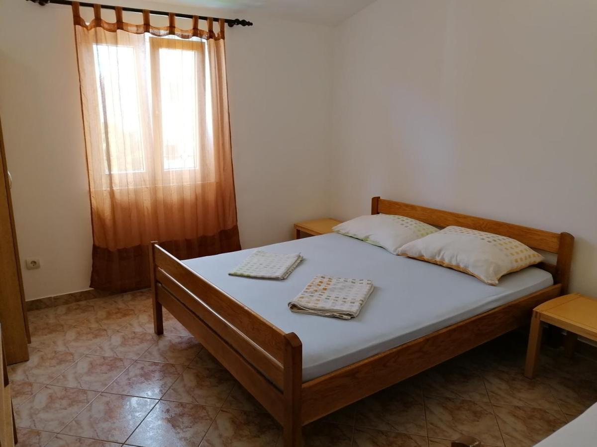 Apartments Villa Venera Ražanac Εξωτερικό φωτογραφία