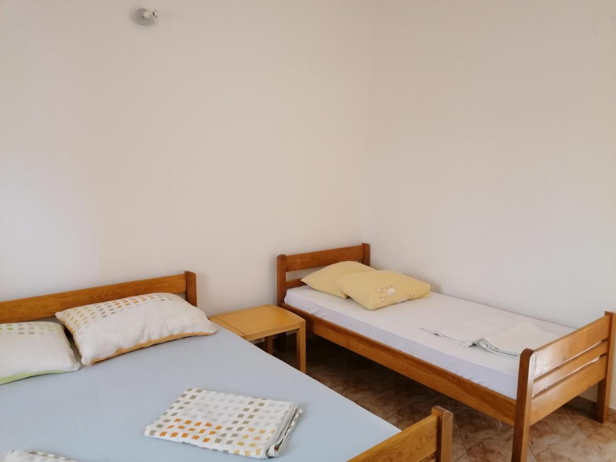 Apartments Villa Venera Ražanac Εξωτερικό φωτογραφία