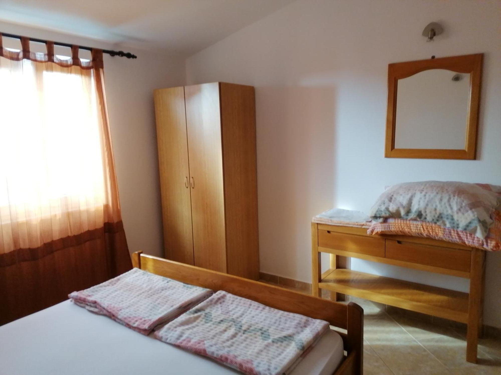 Apartments Villa Venera Ražanac Εξωτερικό φωτογραφία