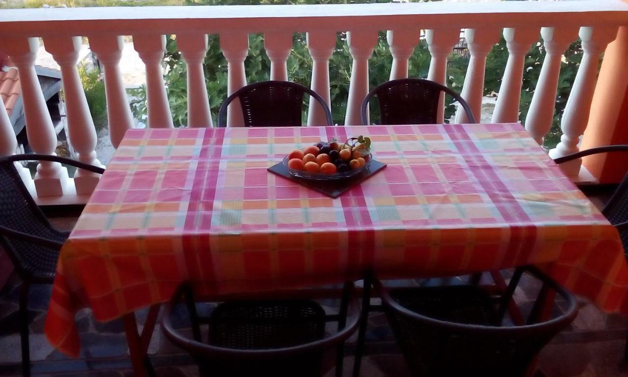 Apartments Villa Venera Ražanac Εξωτερικό φωτογραφία